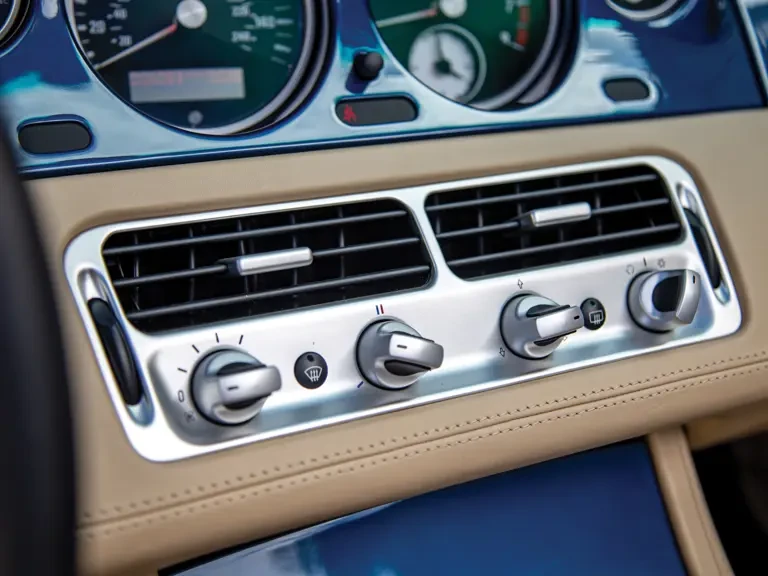 2001 BMW Z8 - Image 16 of 31