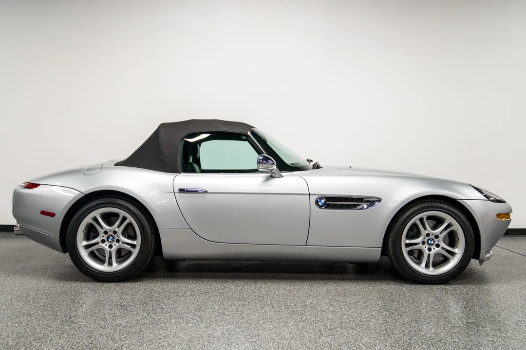 2001 BMW Z8 - Image 17 of 21