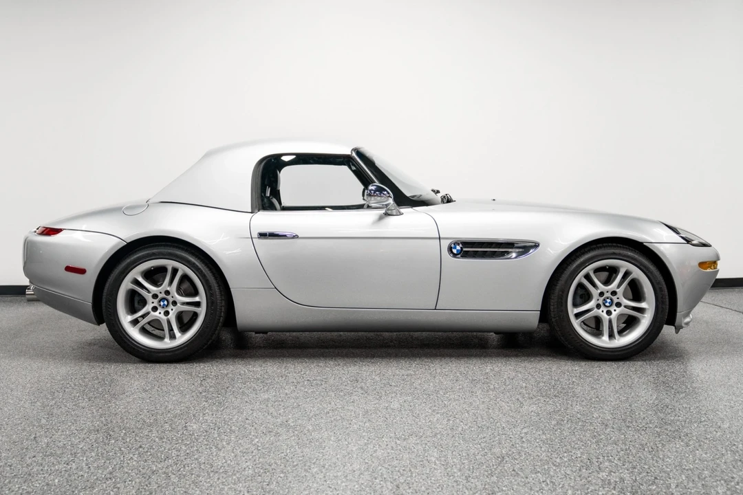 2001 BMW Z8 - Image 18 of 21