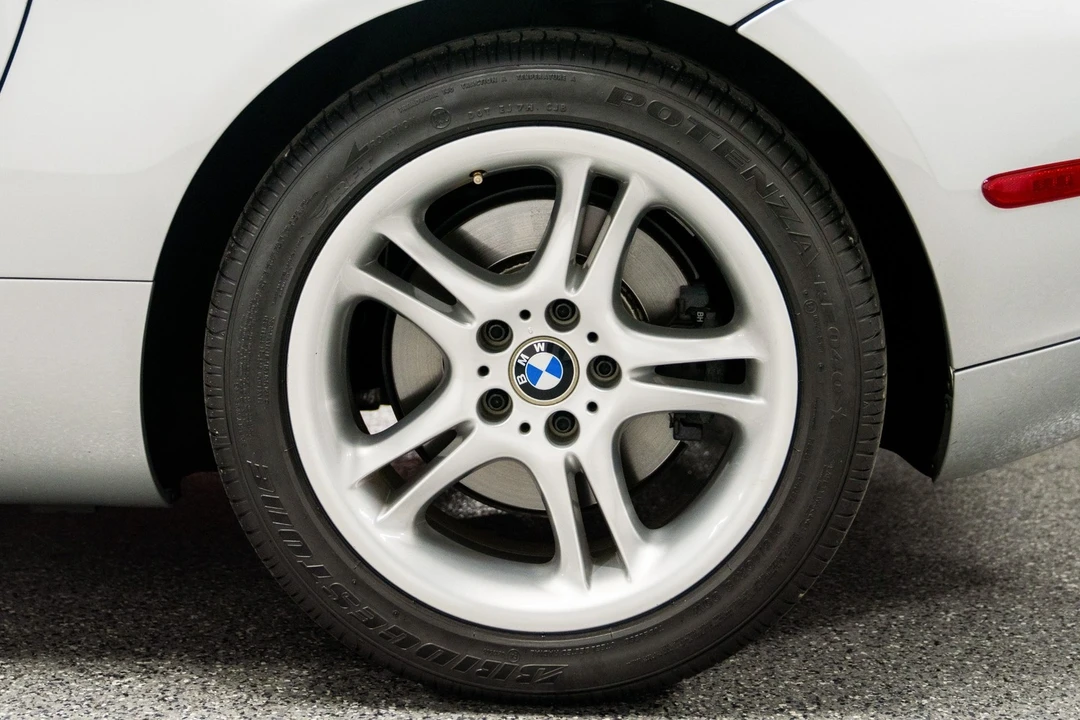 2001 BMW Z8 - Image 11 of 21