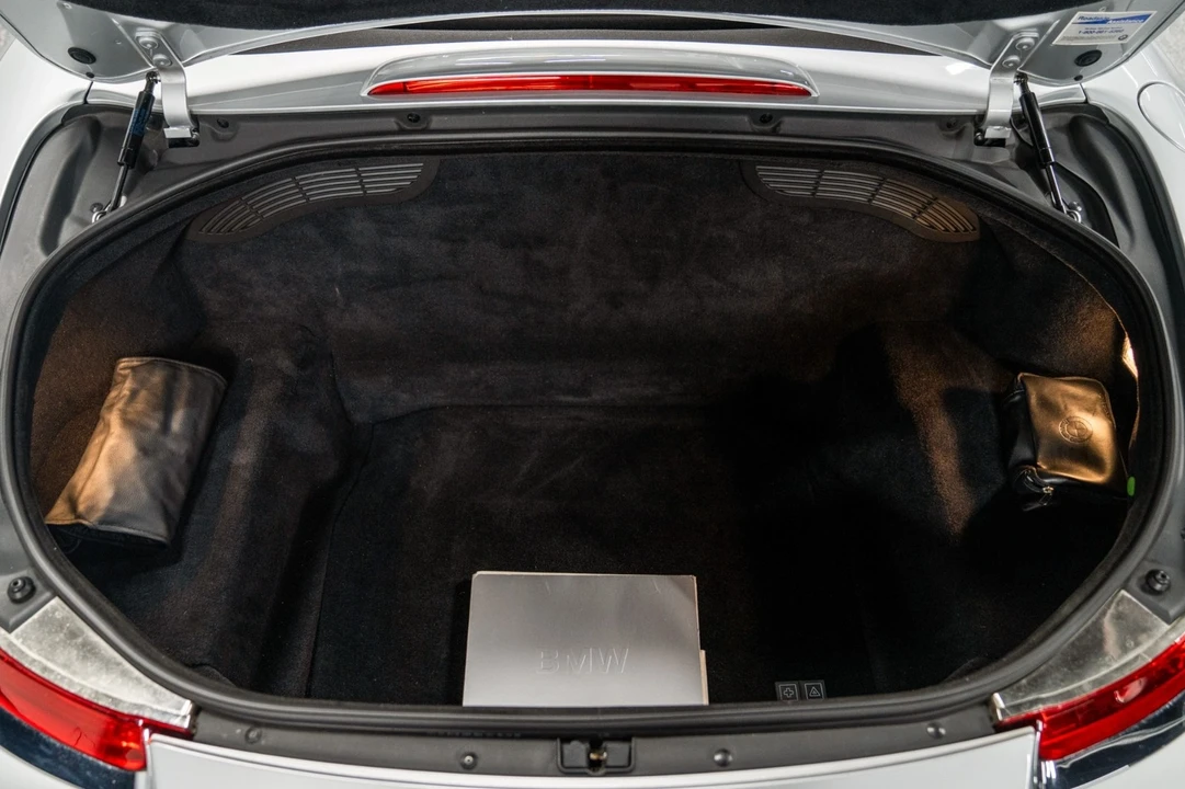 2001 BMW Z8 - Image 19 of 21