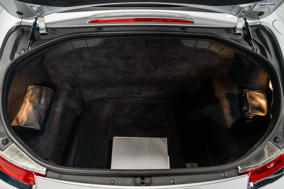 2001 BMW Z8 - Image 19 of 21