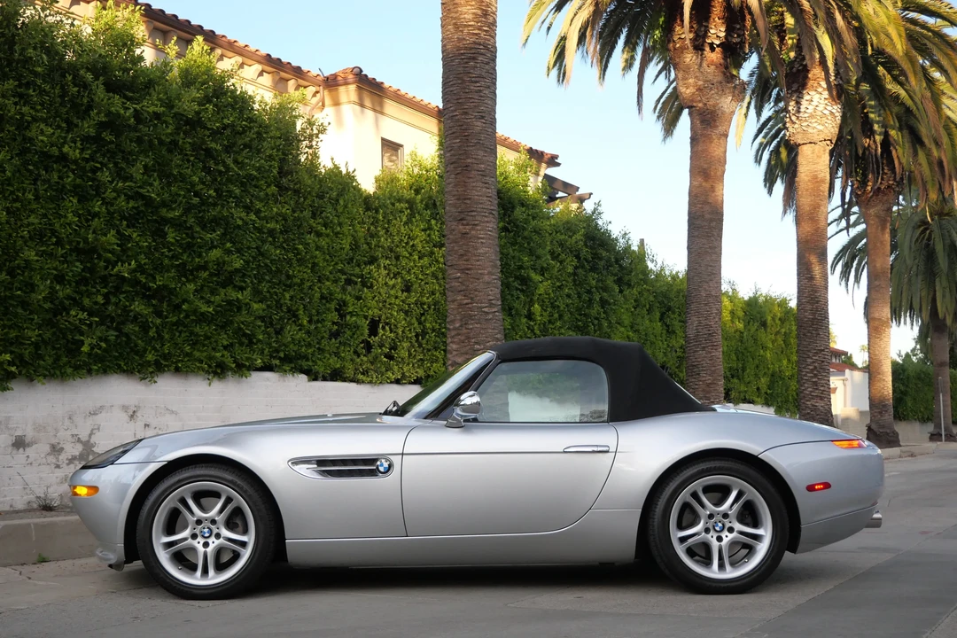 2001 BMW Z8 - Image 25 of 31