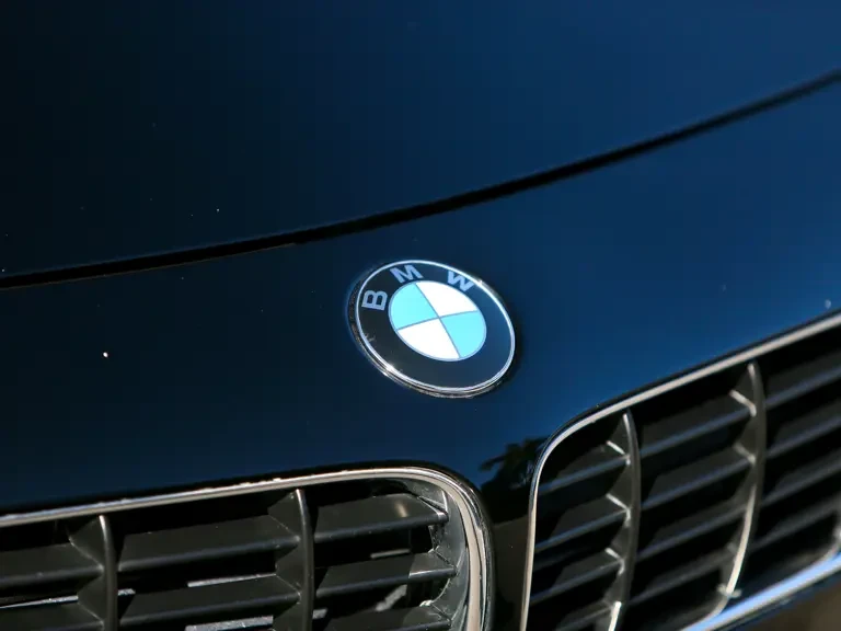 2001 BMW Z8 - Image 29 of 31