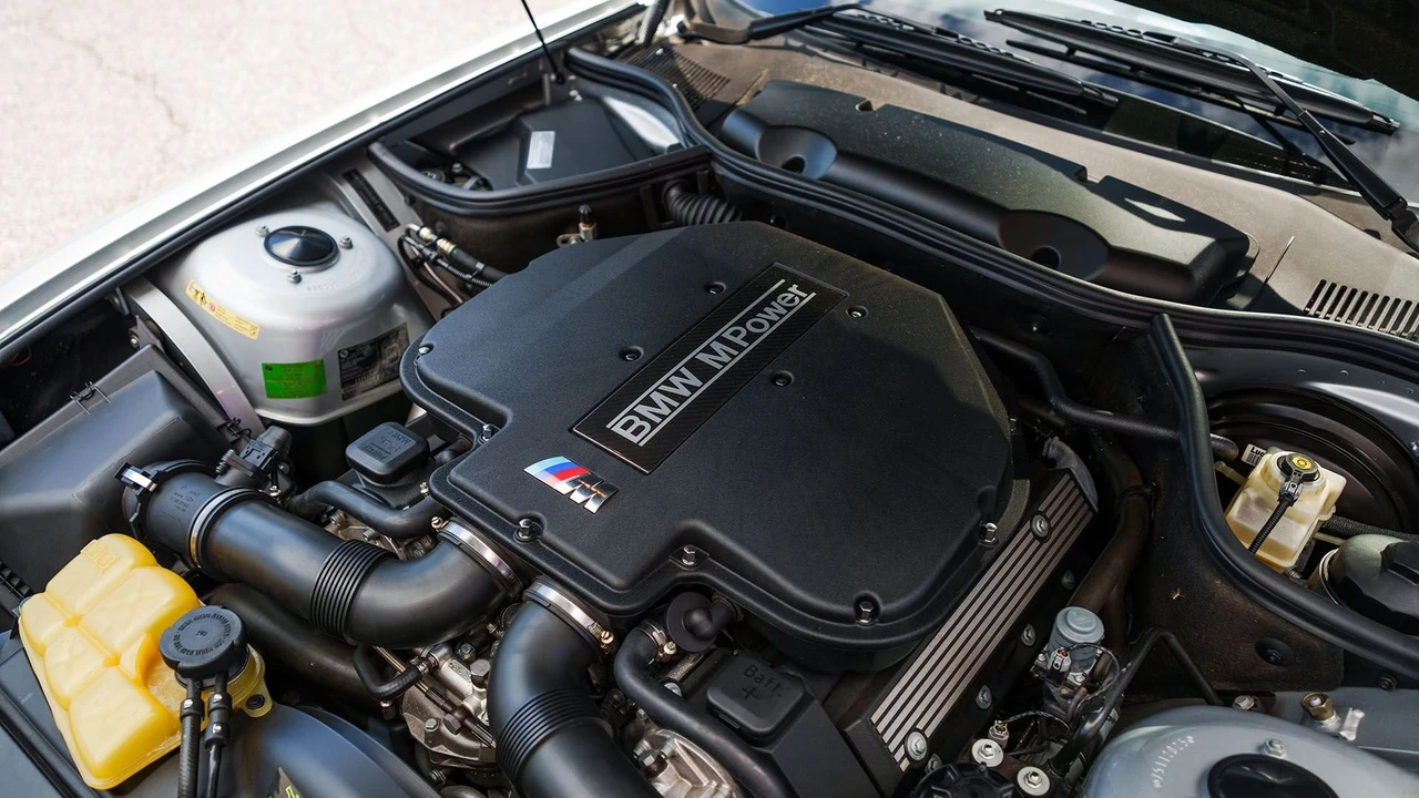 2001 BMW Z8 - Image 11 of 31