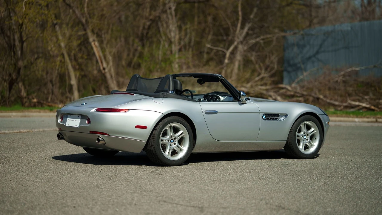 2001 BMW Z8 - Image 3 of 31