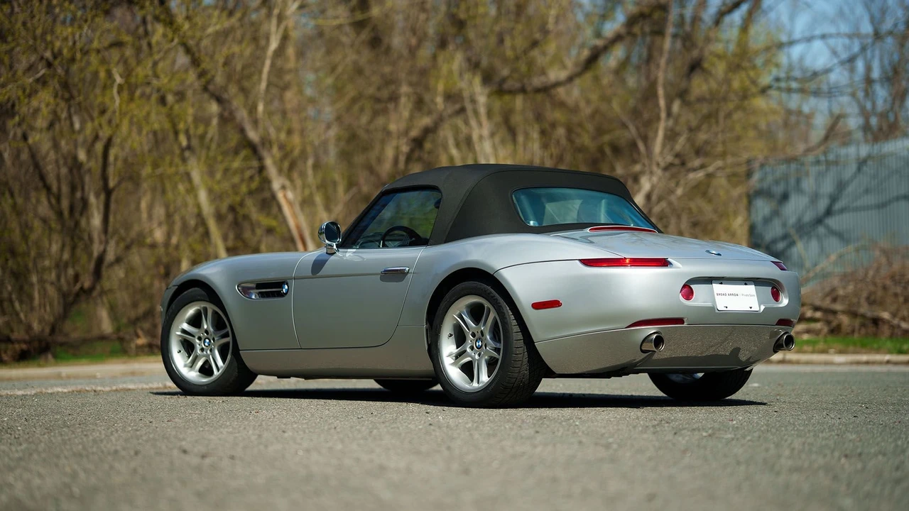 2001 BMW Z8 - Image 16 of 31
