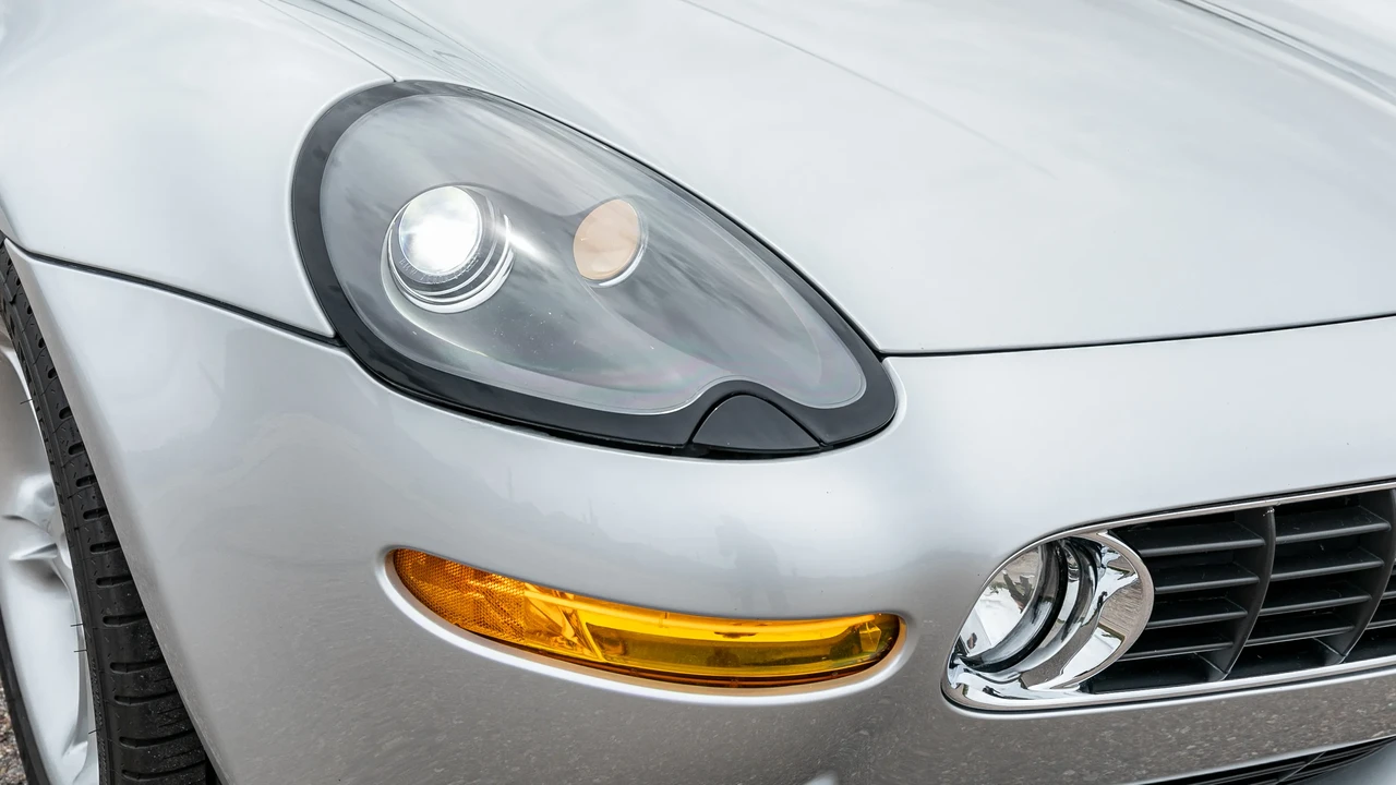 2001 BMW Z8 - Image 20 of 31