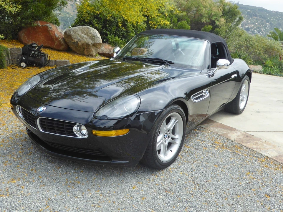 2001 BMW Z8 - Image 2 of 10