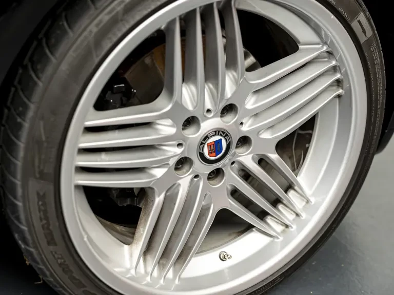 2001 BMW Z8 - Image 20 of 31