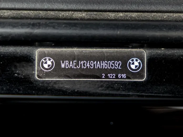 2001 BMW Z8 - Image 27 of 31