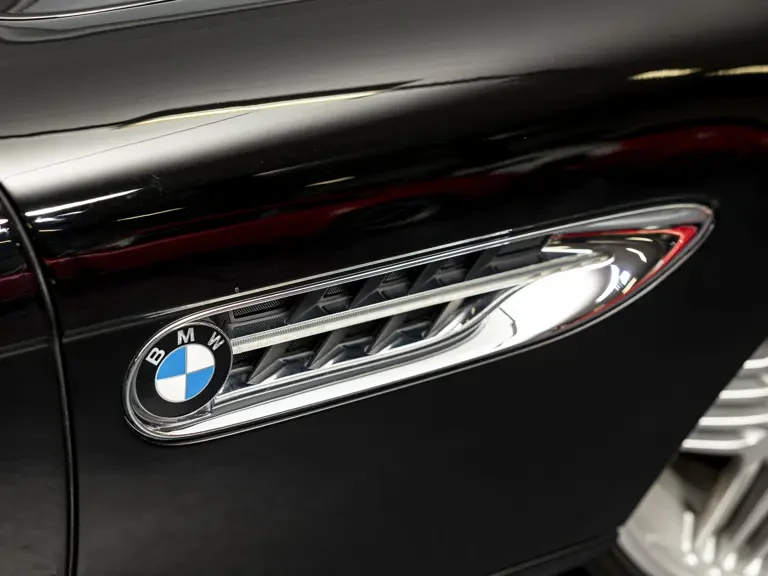 2001 BMW Z8 - Image 19 of 31