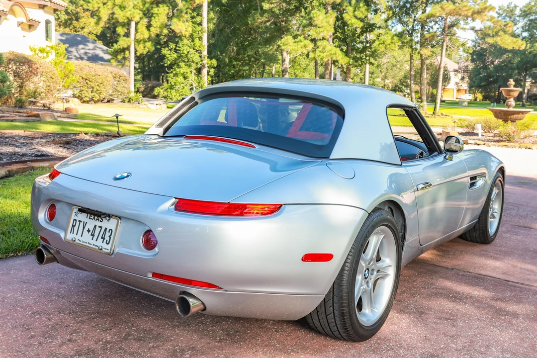 2001 BMW Z8 - Image 19 of 31