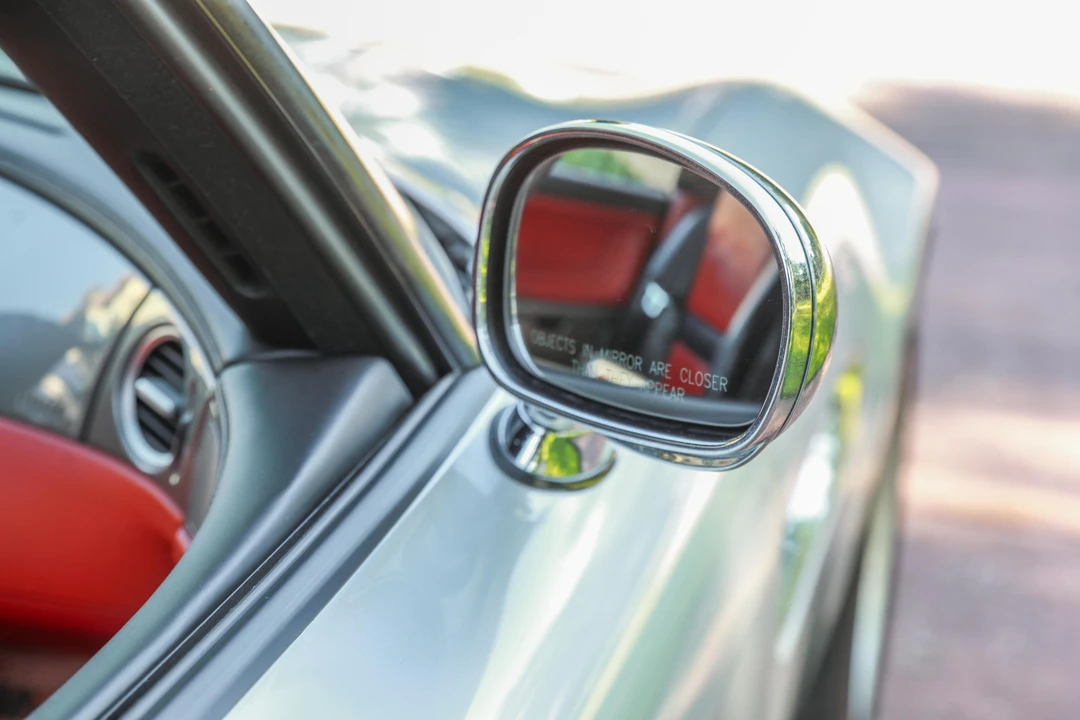 2001 BMW Z8 - Image 27 of 31