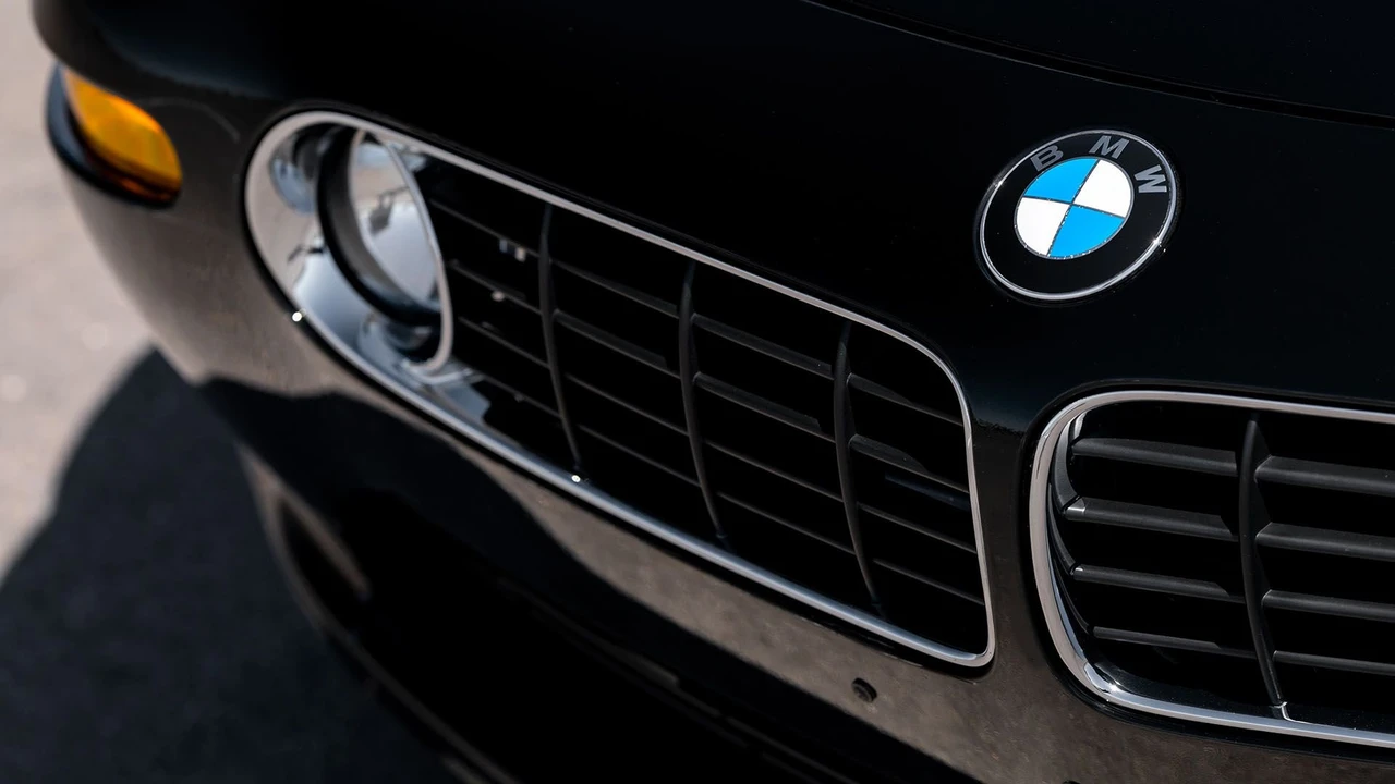 2001 BMW Z8 - Image 17 of 31