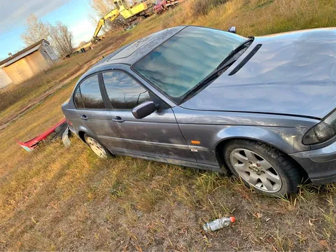2001 BMW 323i