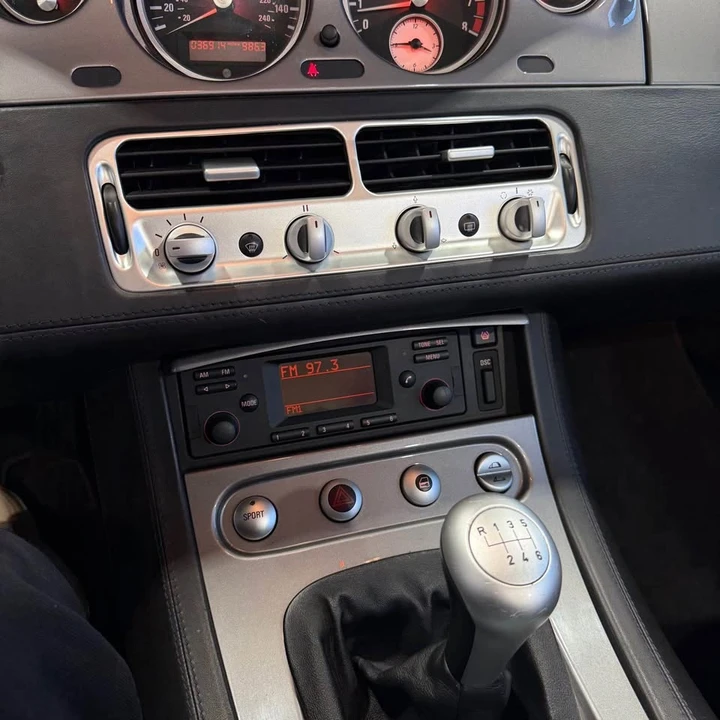 2001 BMW Z8 - Image 10 of 12