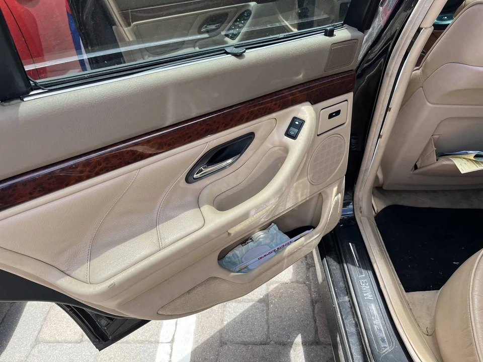 2001 BMW E38 7 Series - Image 10 of 14