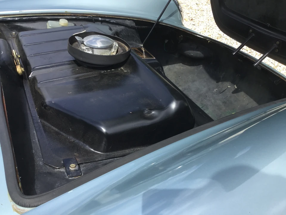 2001 Porsche 550 - Image 19 of 31