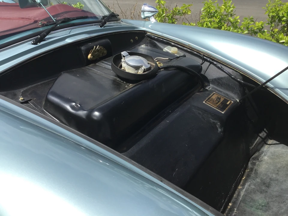 2001 Porsche 550 - Image 18 of 31
