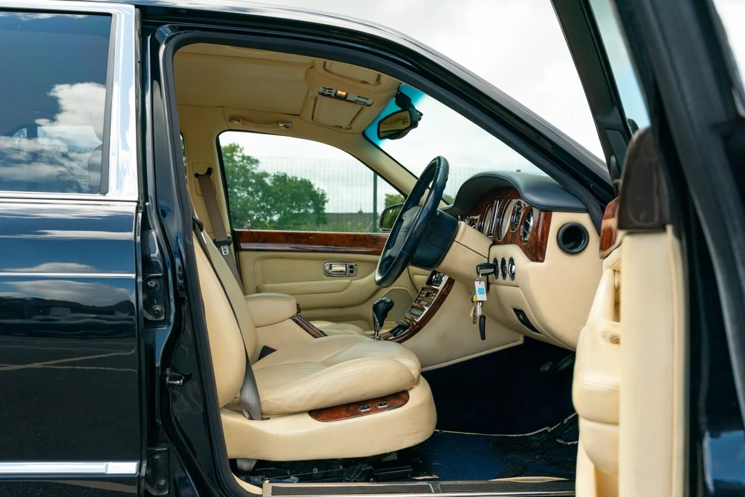 2001 Bentley Arnage - Image 28 of 30