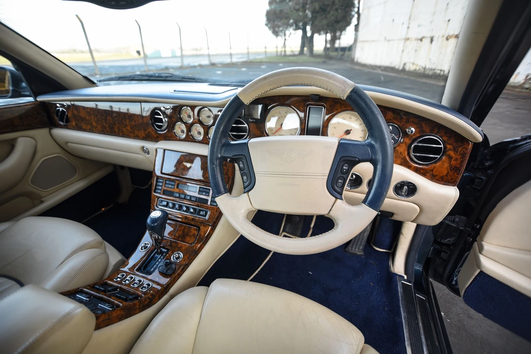 2001 Bentley Arnage - Image 26 of 27