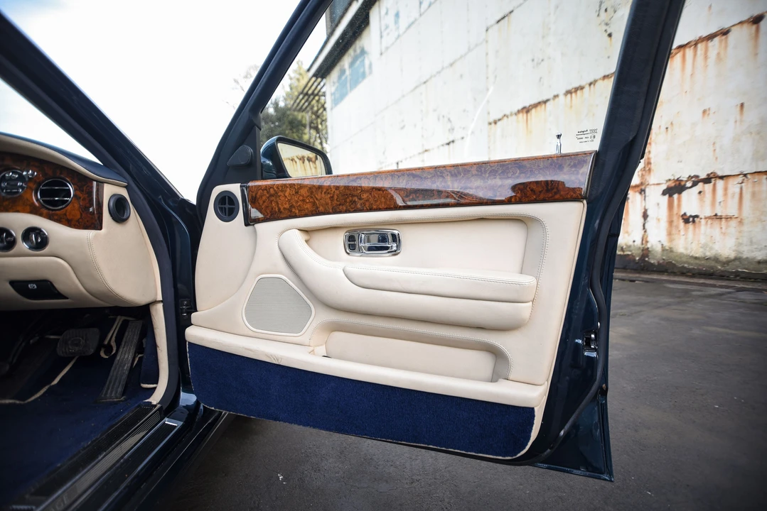 2001 Bentley Arnage - Image 25 of 27