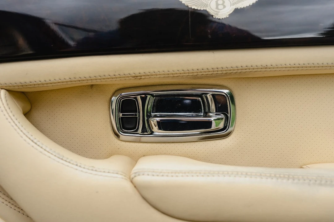 2001 Bentley Arnage - Image 26 of 30