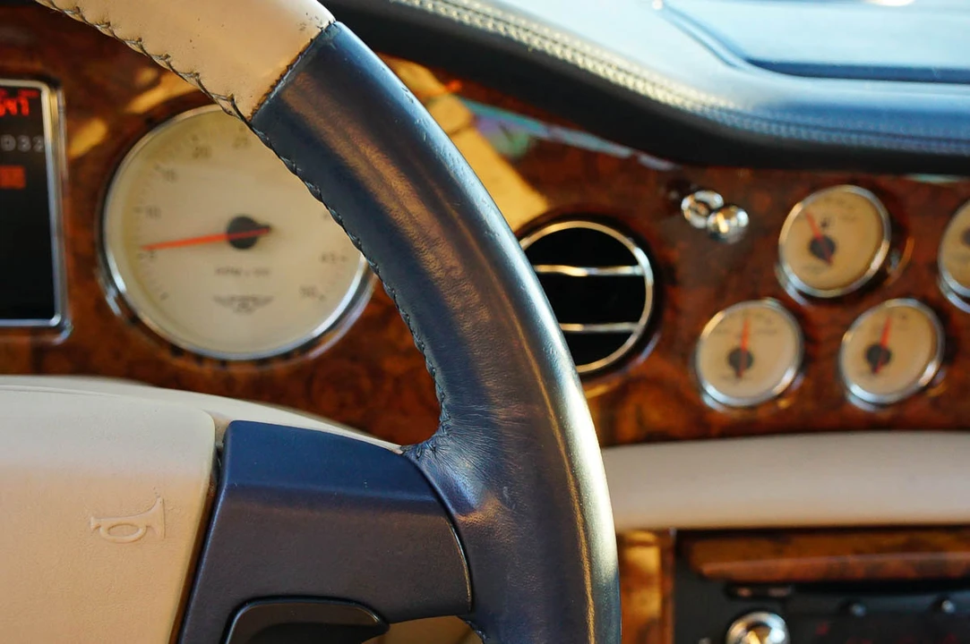 2001 Bentley Arnage - Image 24 of 31