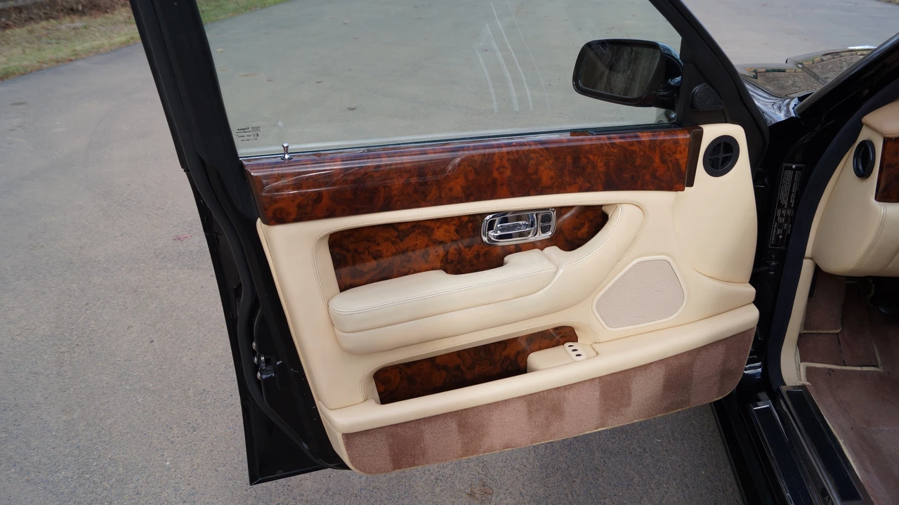 2001 Bentley Arnage - Image 17 of 31