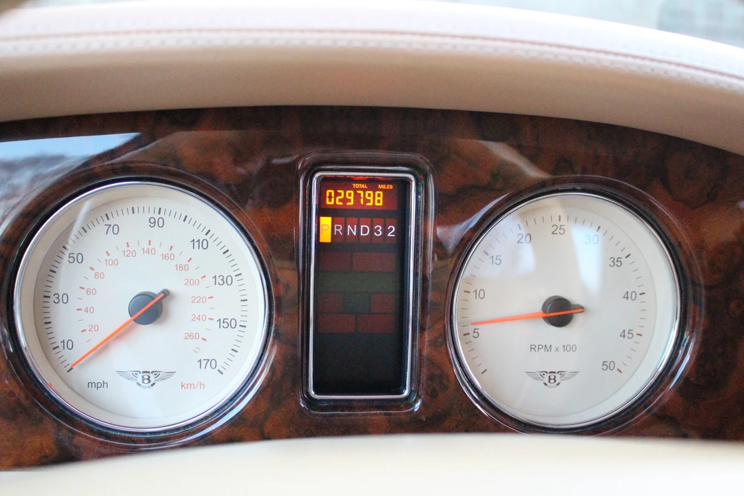 2001 Bentley Arnage - Image 25 of 31