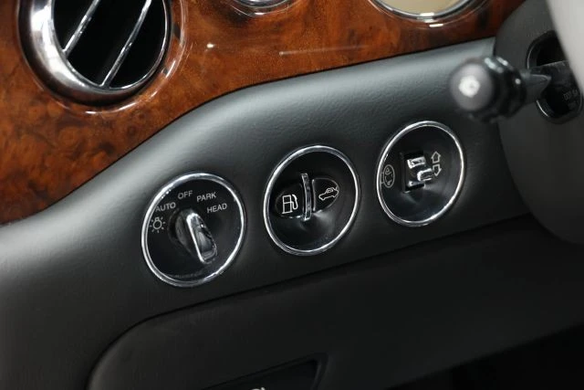 2001 Bentley Arnage - Image 23 of 31
