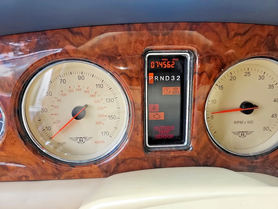 2001 Bentley Arnage - Image 12 of 18