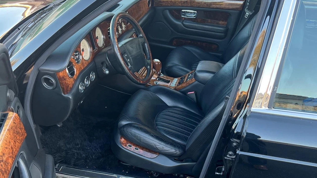 2001 Bentley Arnage - Image 2 of 23