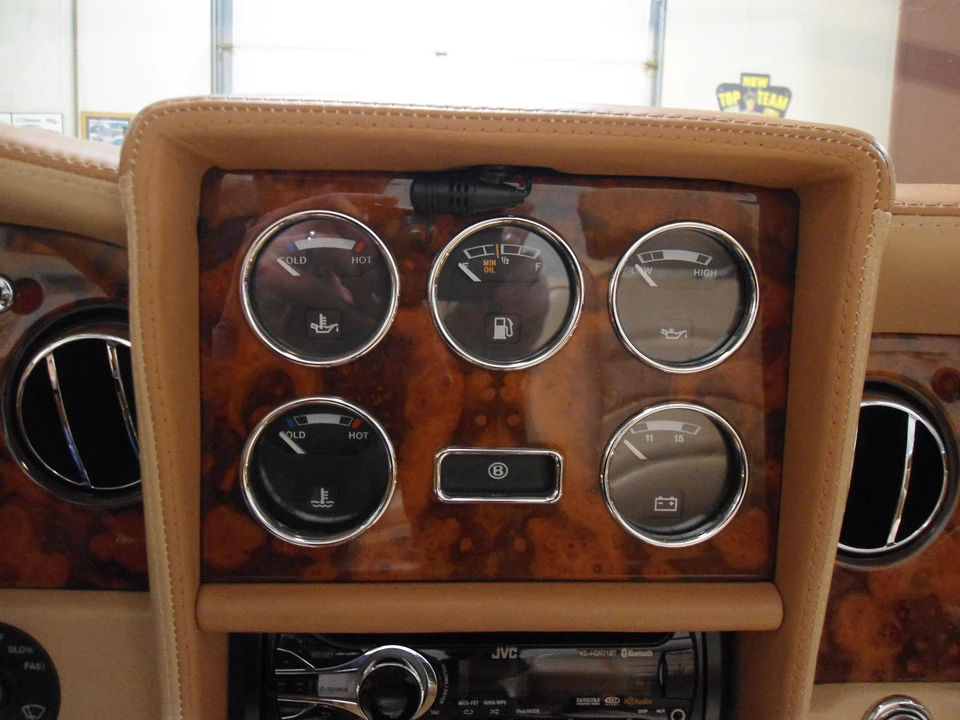 2001 Bentley Azure 1st Gen - Image 30 of 31