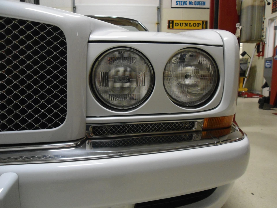 2001 Bentley Azure 1st Gen - Image 10 of 31