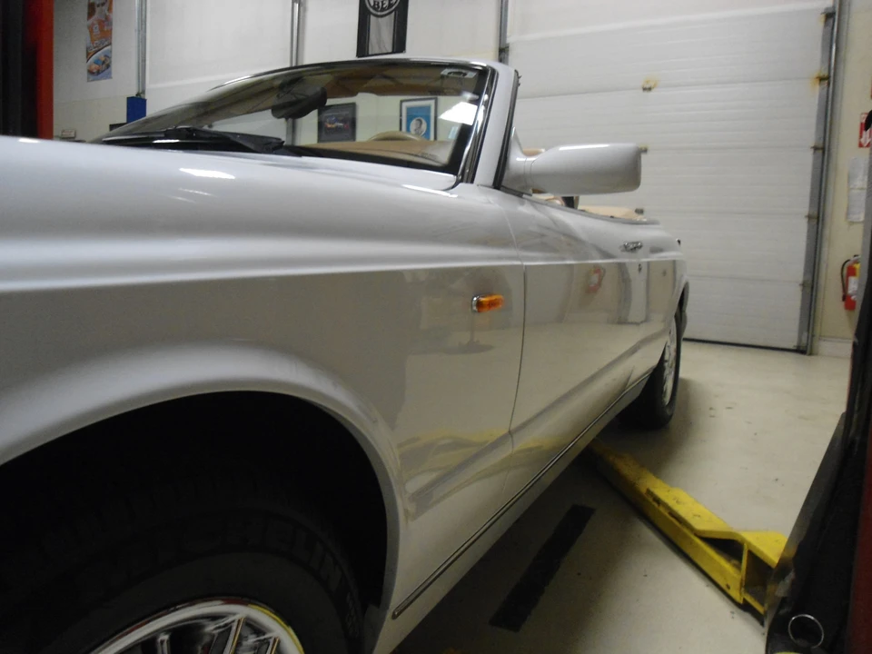 2001 Bentley Azure 1st Gen - Image 11 of 31