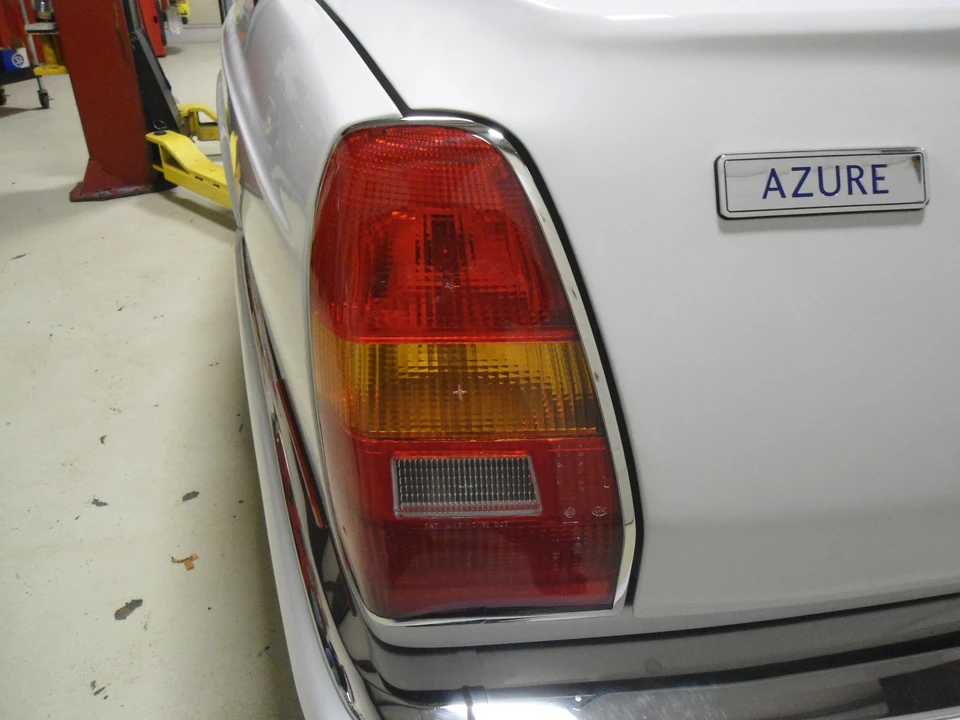 2001 Bentley Azure 1st Gen - Image 12 of 31