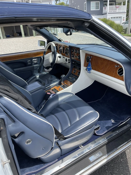 2001 Bentley Azure 1st Gen - Image 9 of 18