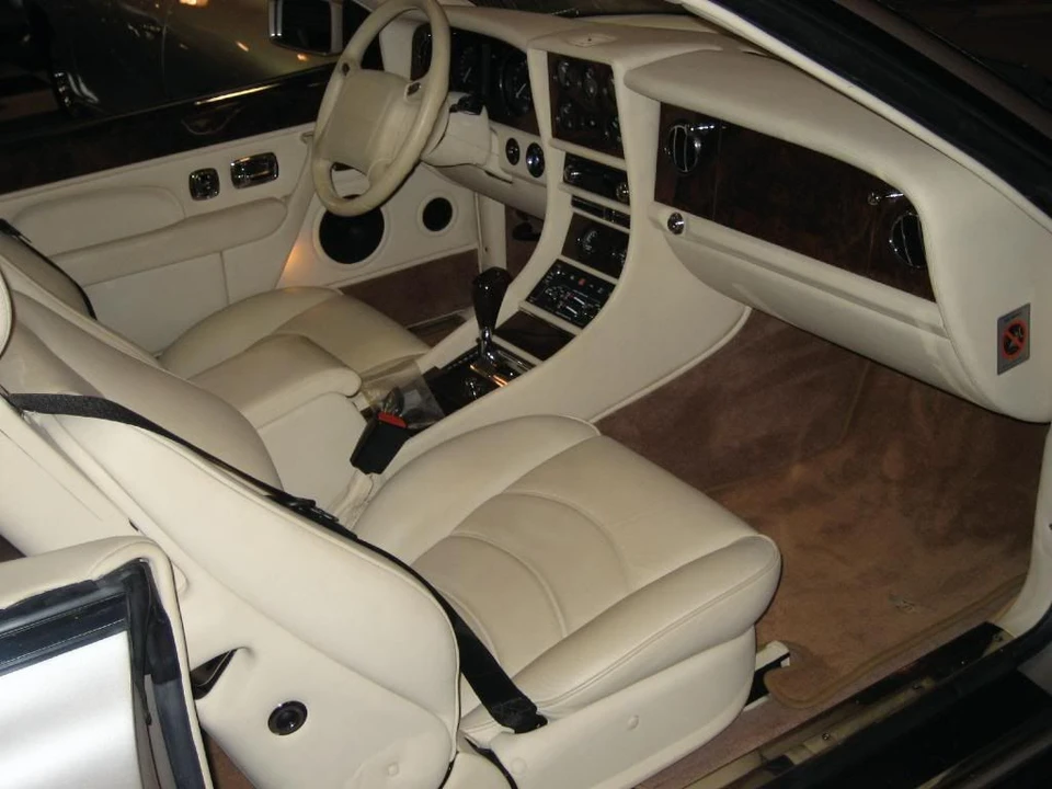 Bentley Azure 1st Gen - Image 4 of 5