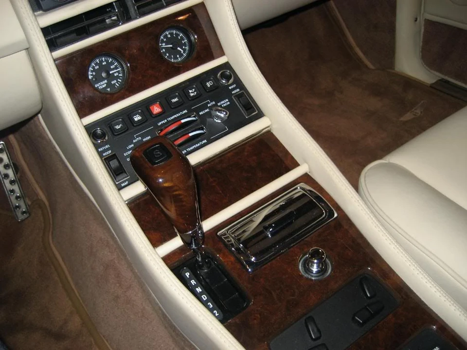 Bentley Azure 1st Gen - Image 5 of 5