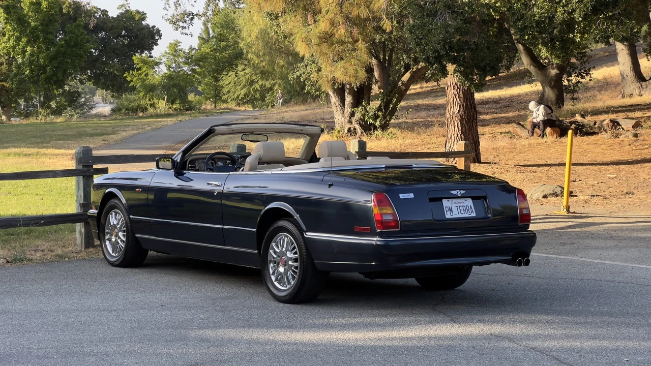 2001 Bentley Azure 1st Gen - Image 25 of 31