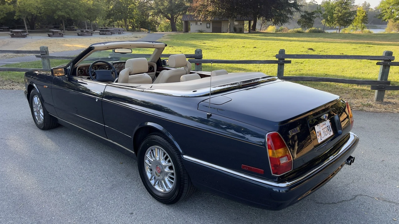 2001 Bentley Azure 1st Gen - Image 19 of 31