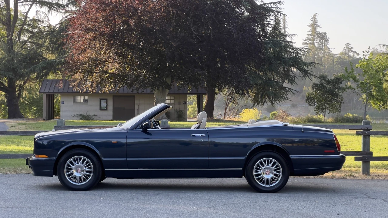 2001 Bentley Azure 1st Gen - Image 15 of 31