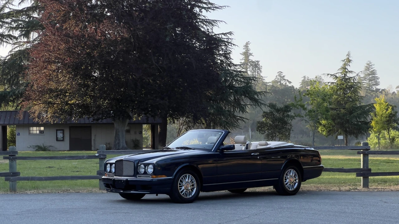 2001 Bentley Azure 1st Gen - Image 11 of 31