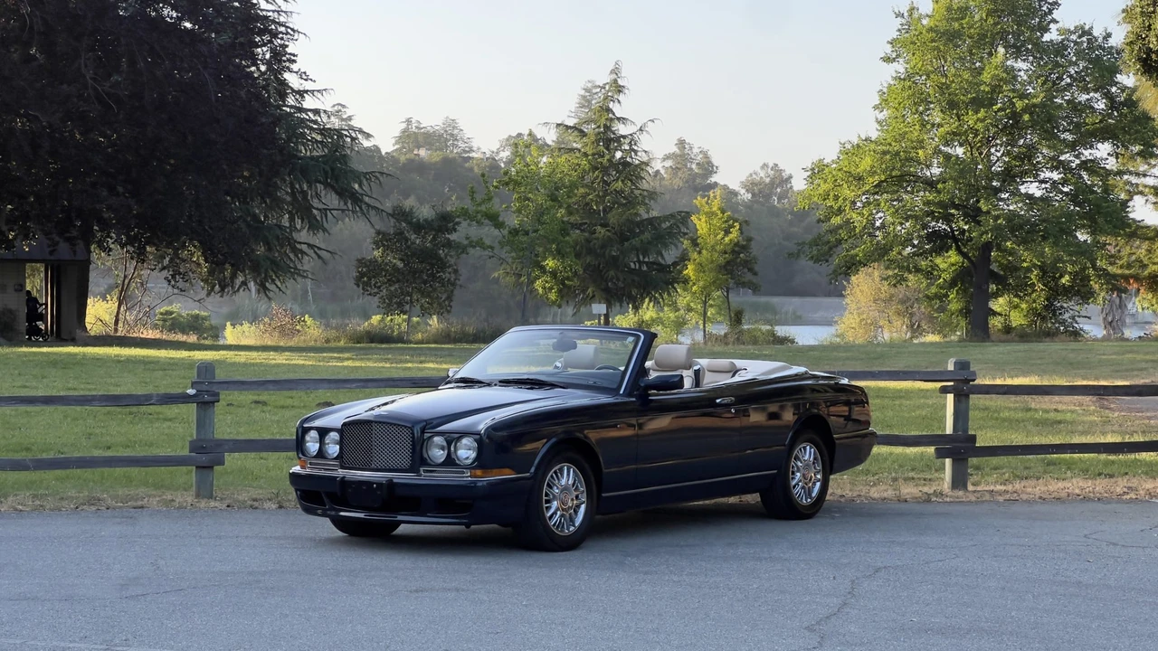 2001 Bentley Azure 1st Gen - Image 12 of 31