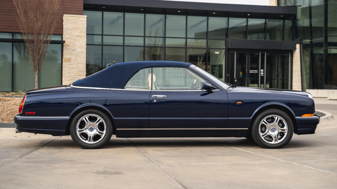 2001 Bentley Azure 1st Gen - Image 16 of 26