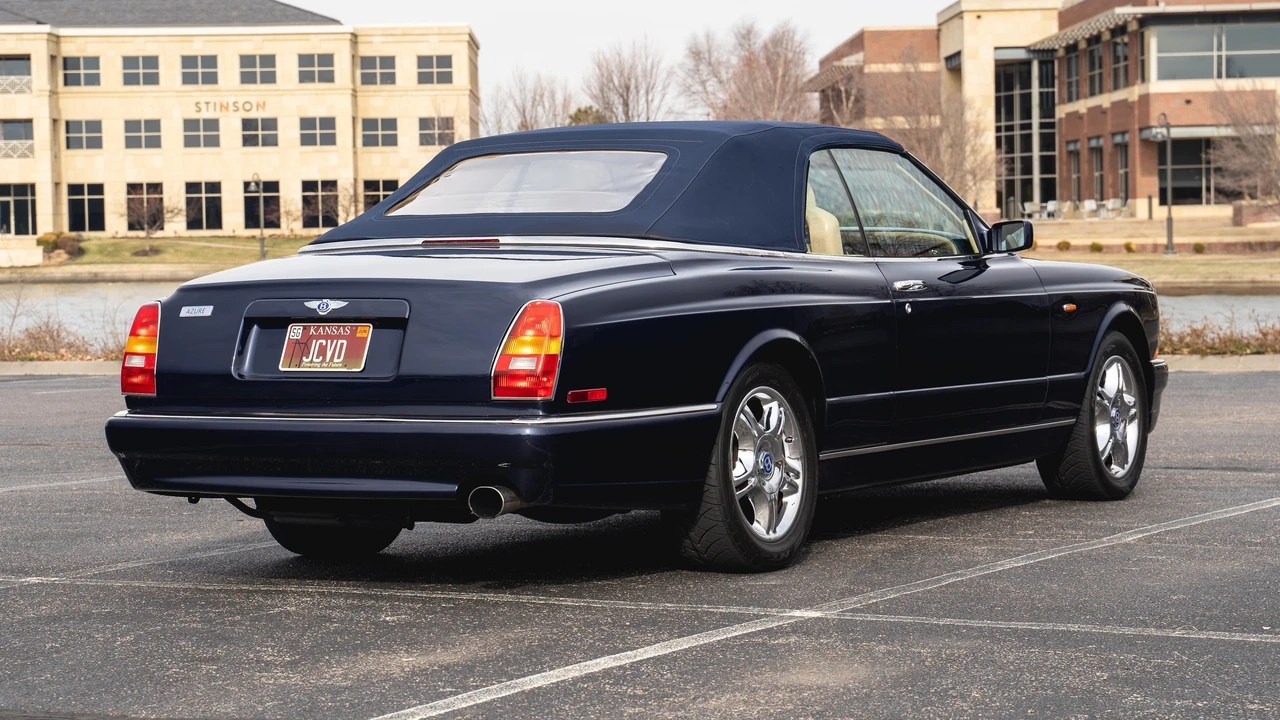 2001 Bentley Azure 1st Gen - Image 13 of 26