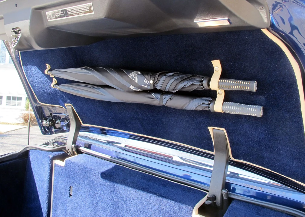 2001 Bentley Azure 1st Gen - Image 10 of 31