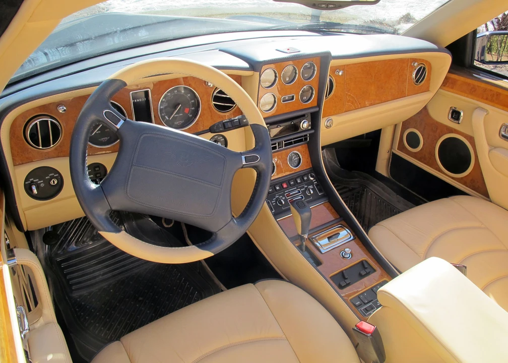 2001 Bentley Azure 1st Gen - Image 3 of 31